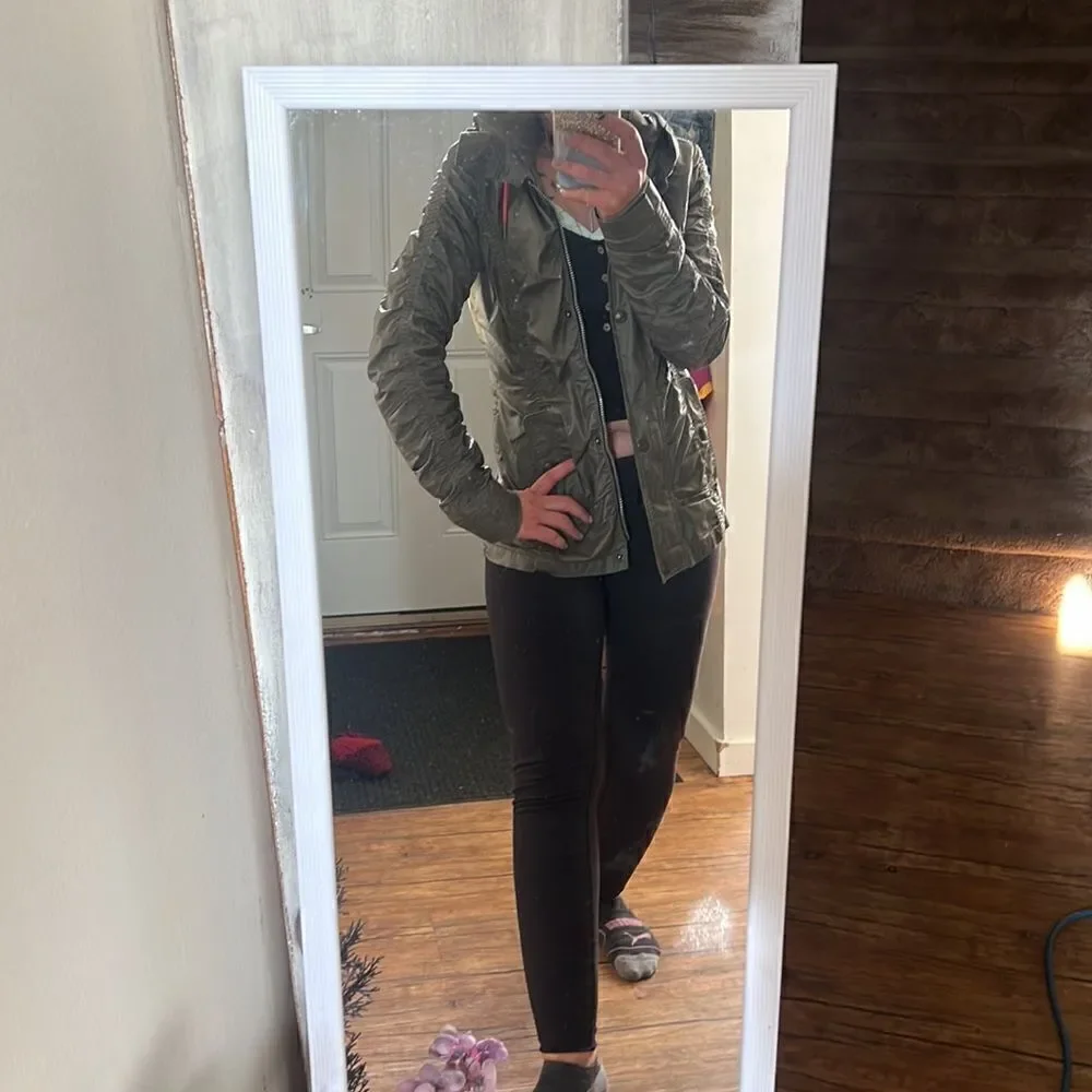 Small Army Green Buffalo Women’s Utility Jacket - Picture 3 of 5